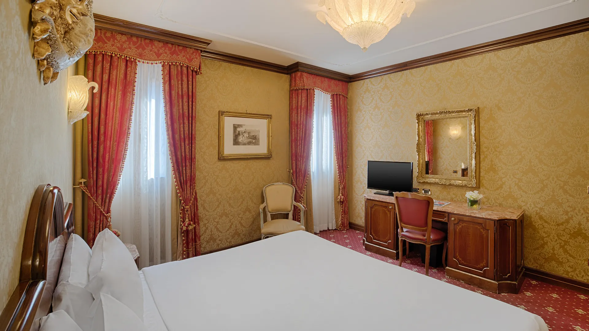 Hotel NH Venezia Santa Lucia