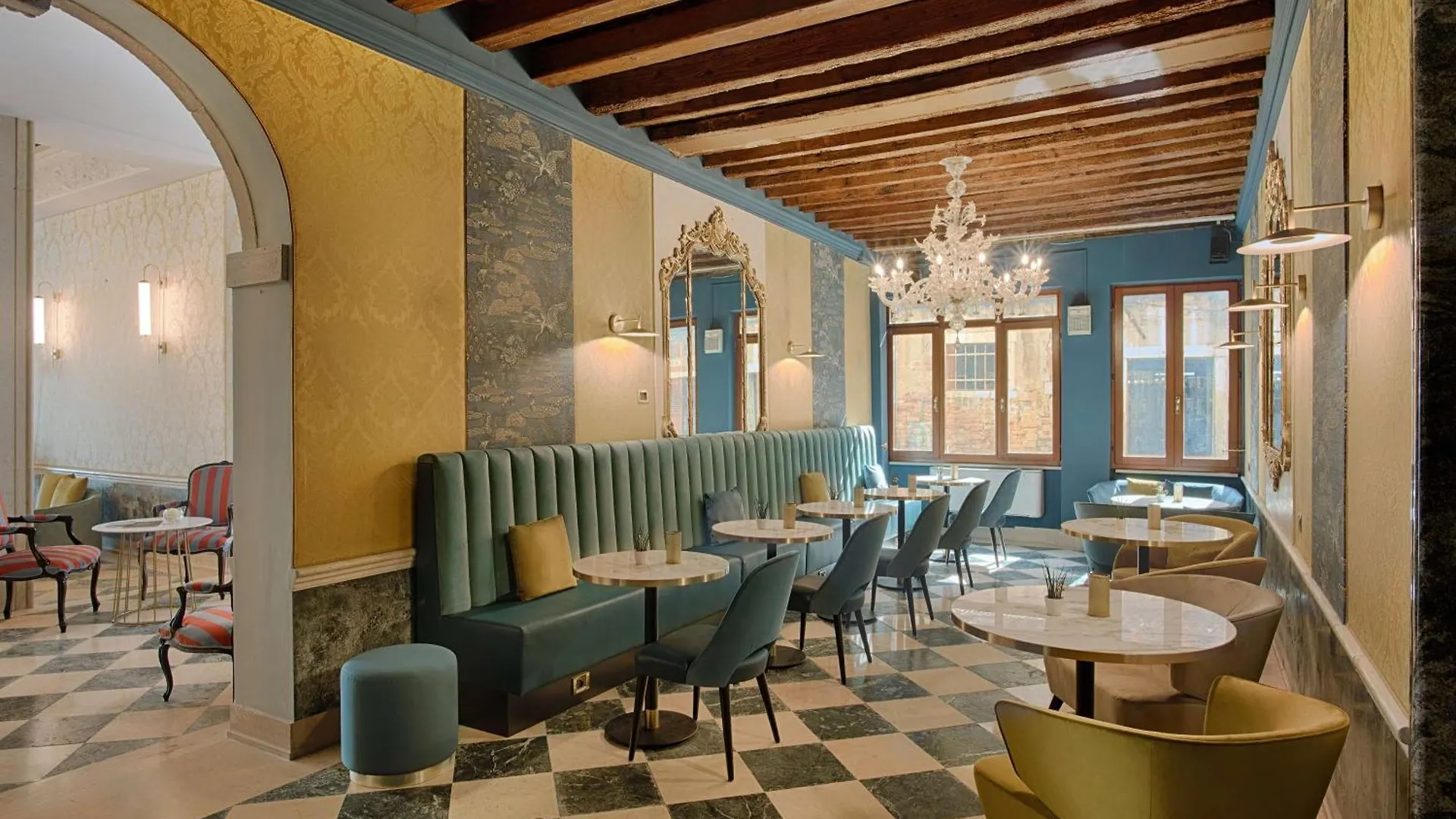 Nh Venezia Santa Lucia Hotel