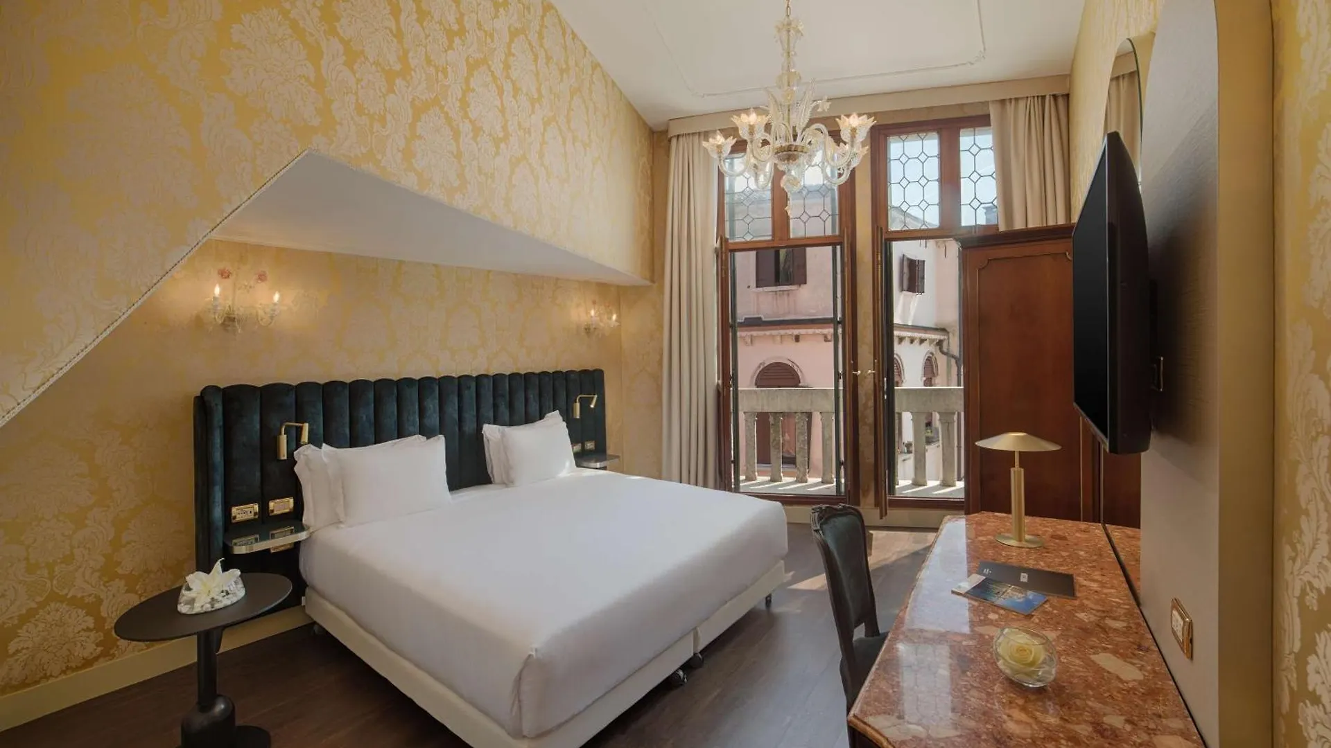 Nh Venezia Santa Lucia Hotel 4*, Venice