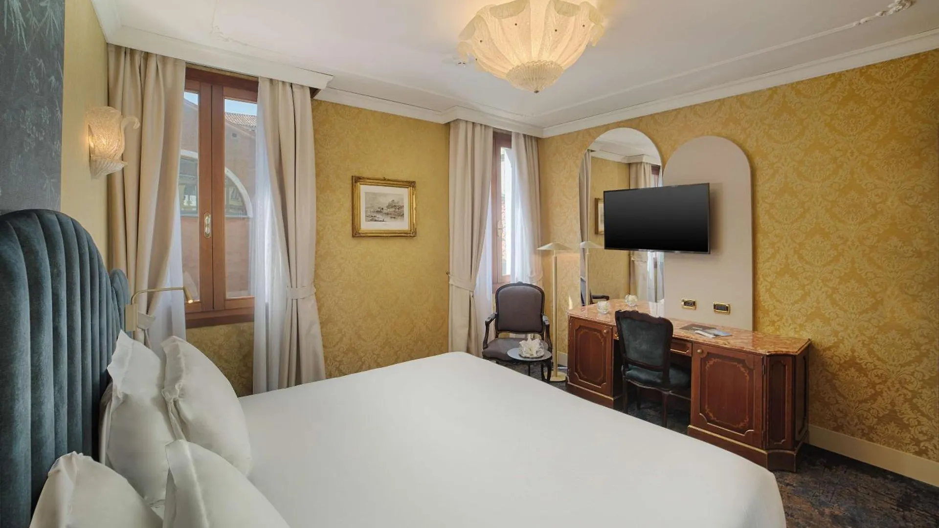 ****  Nh Venezia Santa Lucia Hotel Italy