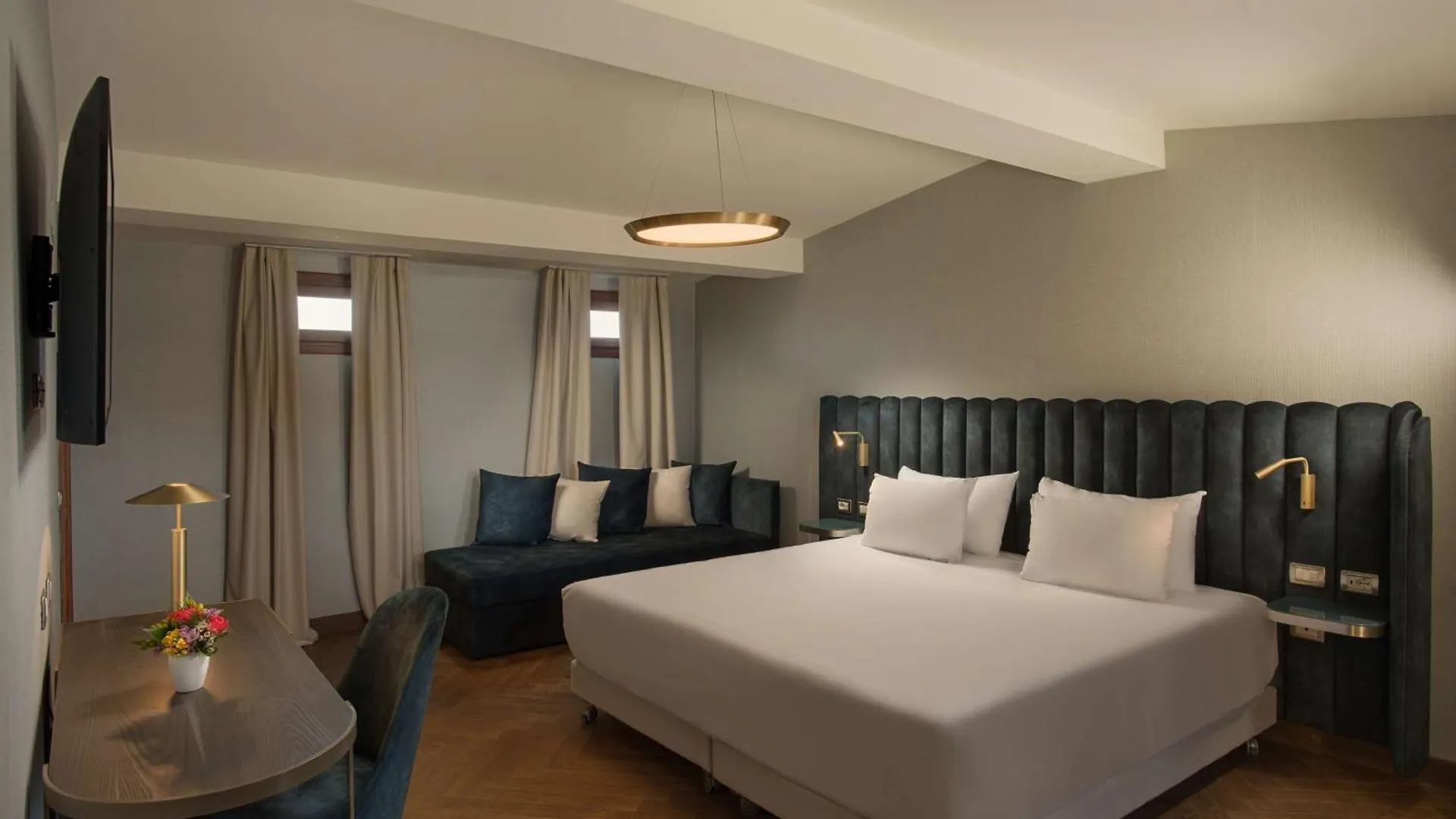 Nh Venezia Santa Lucia Hotel