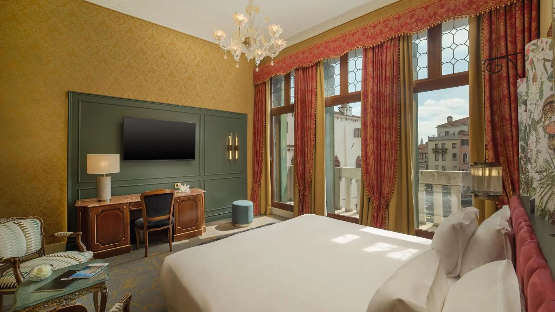 Nh Venezia Santa Lucia Hotel